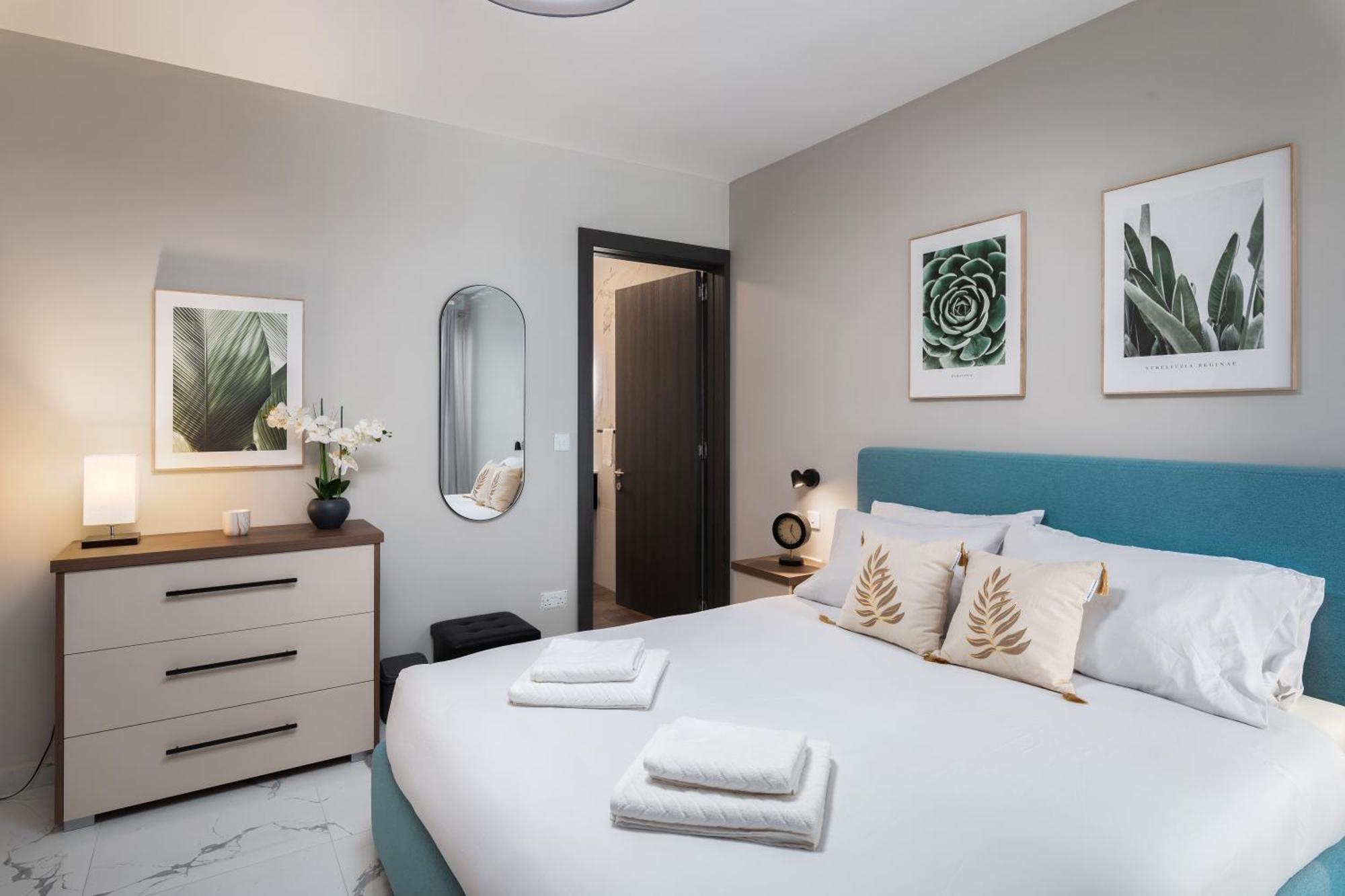 Modern 2Br Cosy Apartment With Large Terrace - Close To Manoel Island & Tigne Shopping Mall Sliema Dış mekan fotoğraf